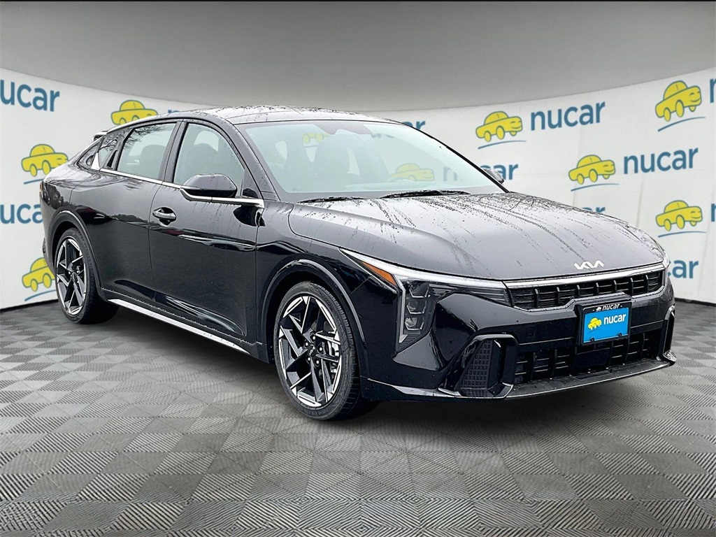 2025 Kia K4 GT-Line's photo