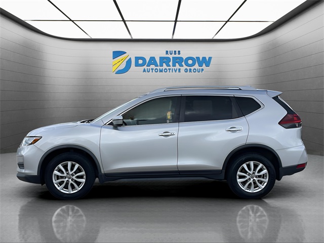 Used 2019 Nissan Rogue SV with VIN JN8AT2MV5KW372192 for sale in Wauwatosa, WI