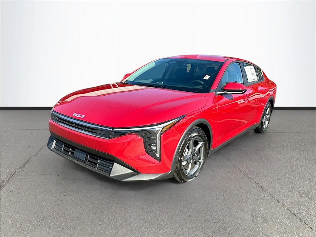 2025 Kia K4 LXS photo 3