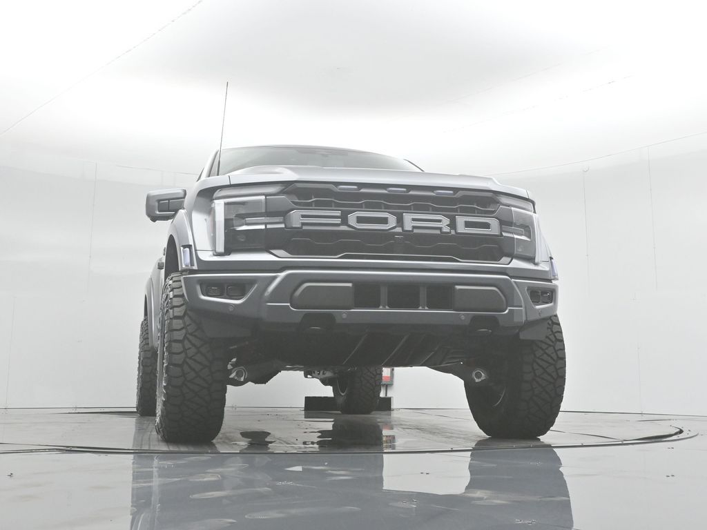 2025 Ford F-150 Raptor photo 44