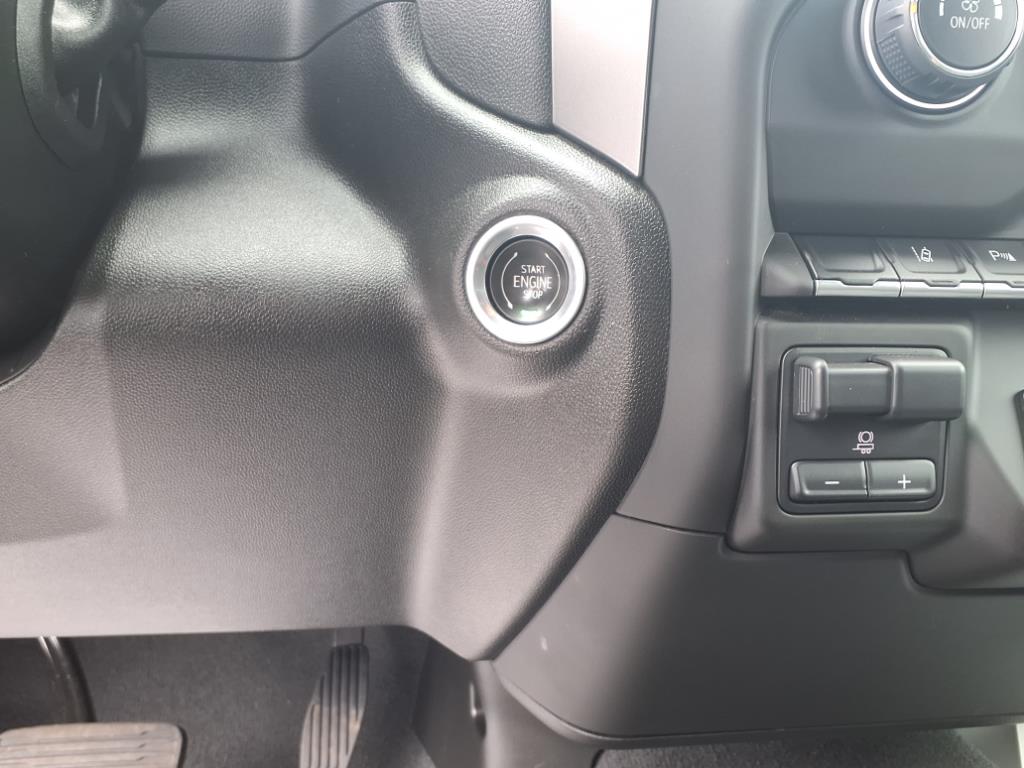 2024 Chevrolet Silverado 2500HD Custom photo 24
