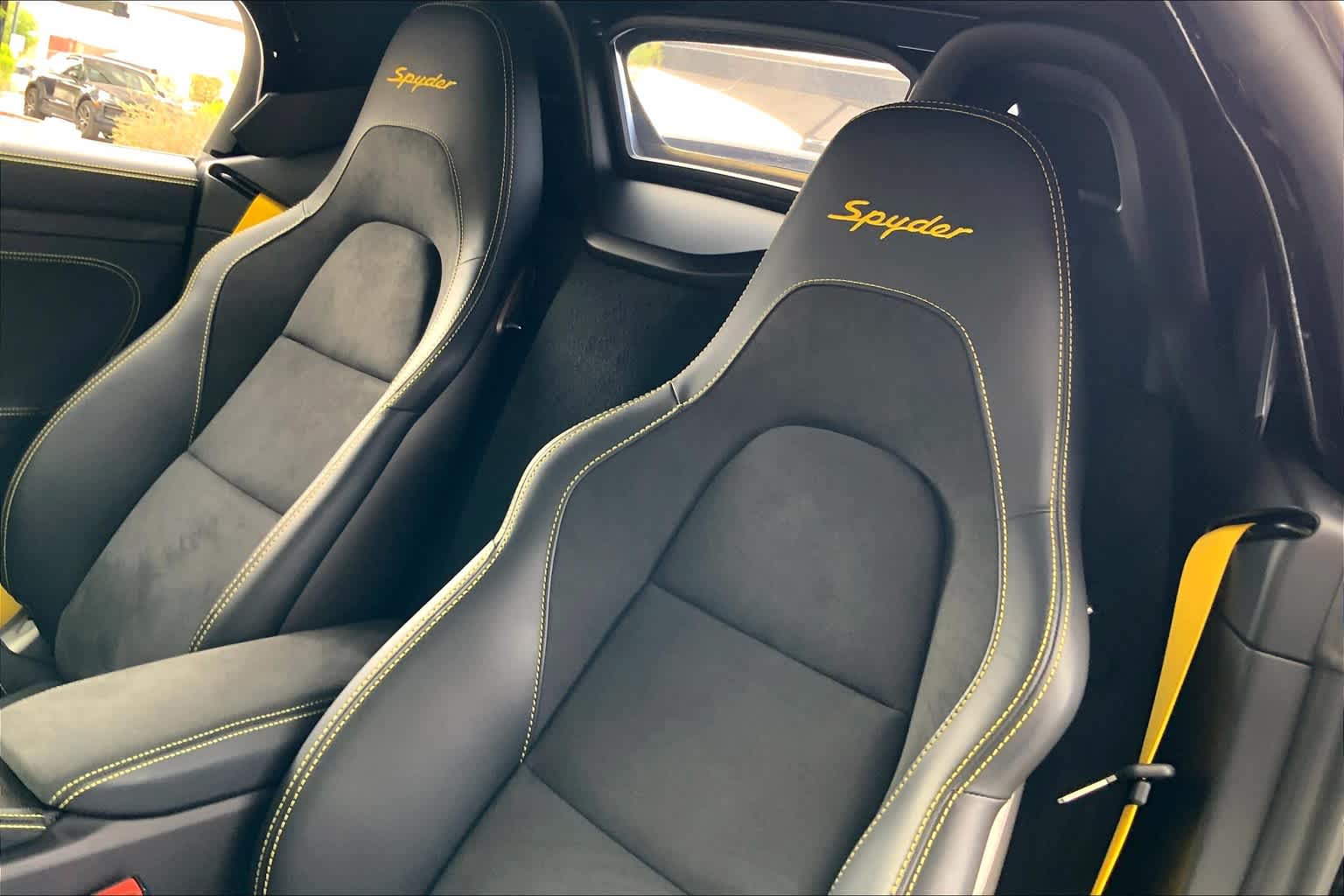 2022 Porsche Boxster Spyder photo 19
