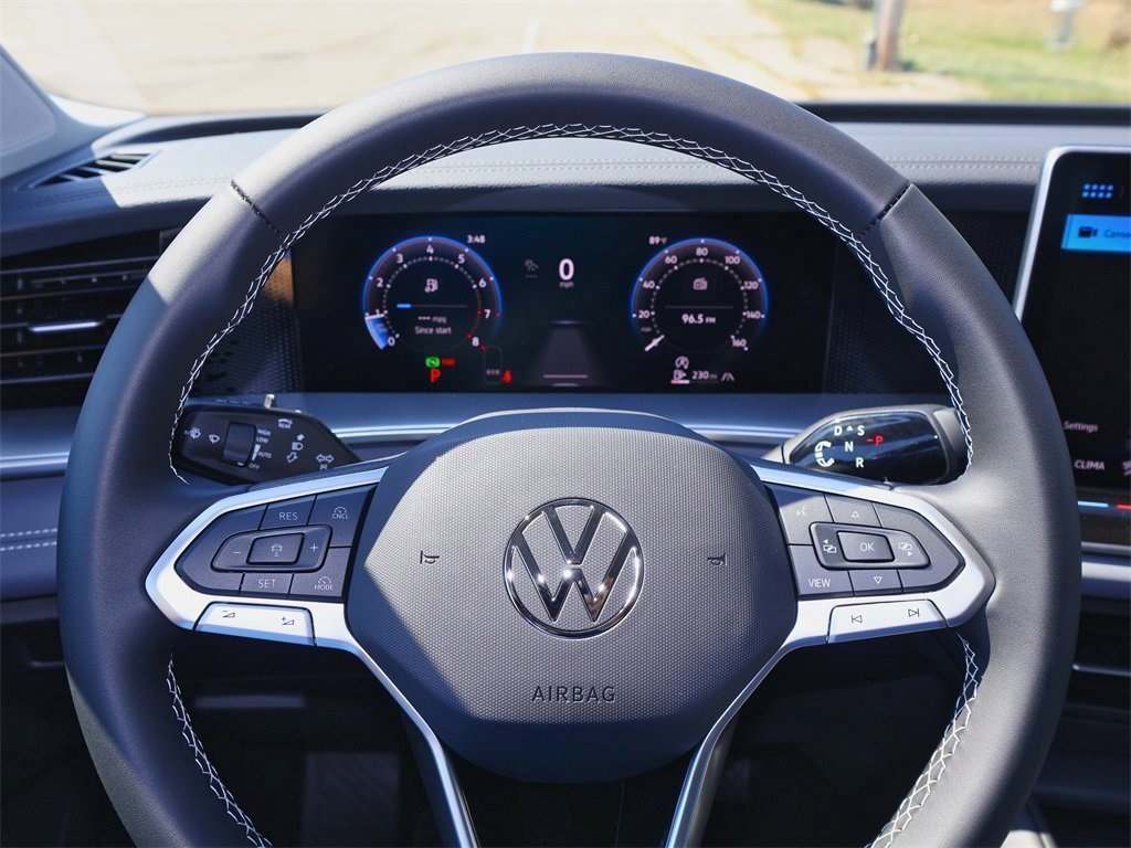 2025 Volkswagen Tiguan SE photo 18