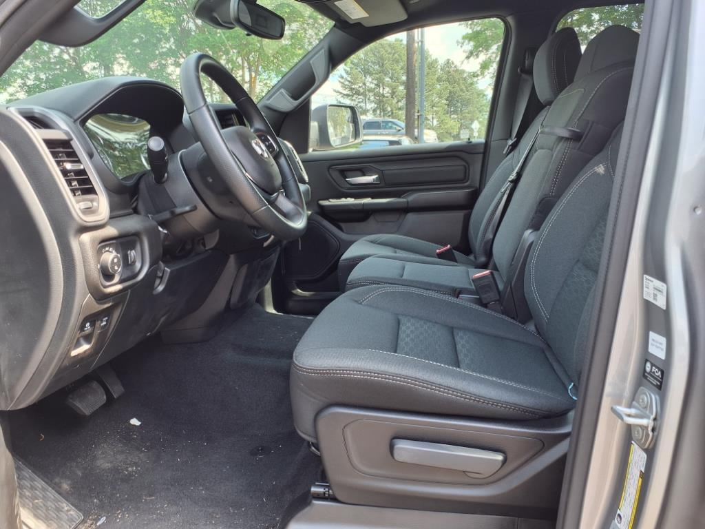 2025 Ram 1500 Tradesman photo 3