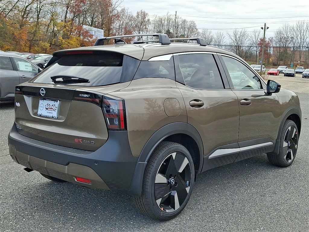 2026 Nissan Kicks SR photo 4