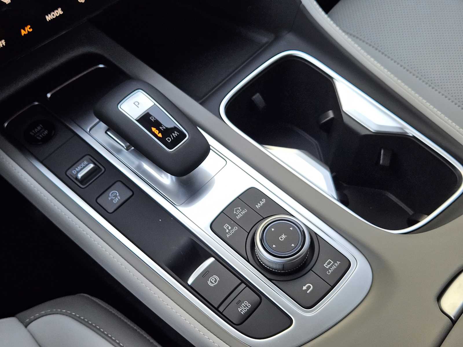 2026 Infiniti QX60 Luxe photo 12