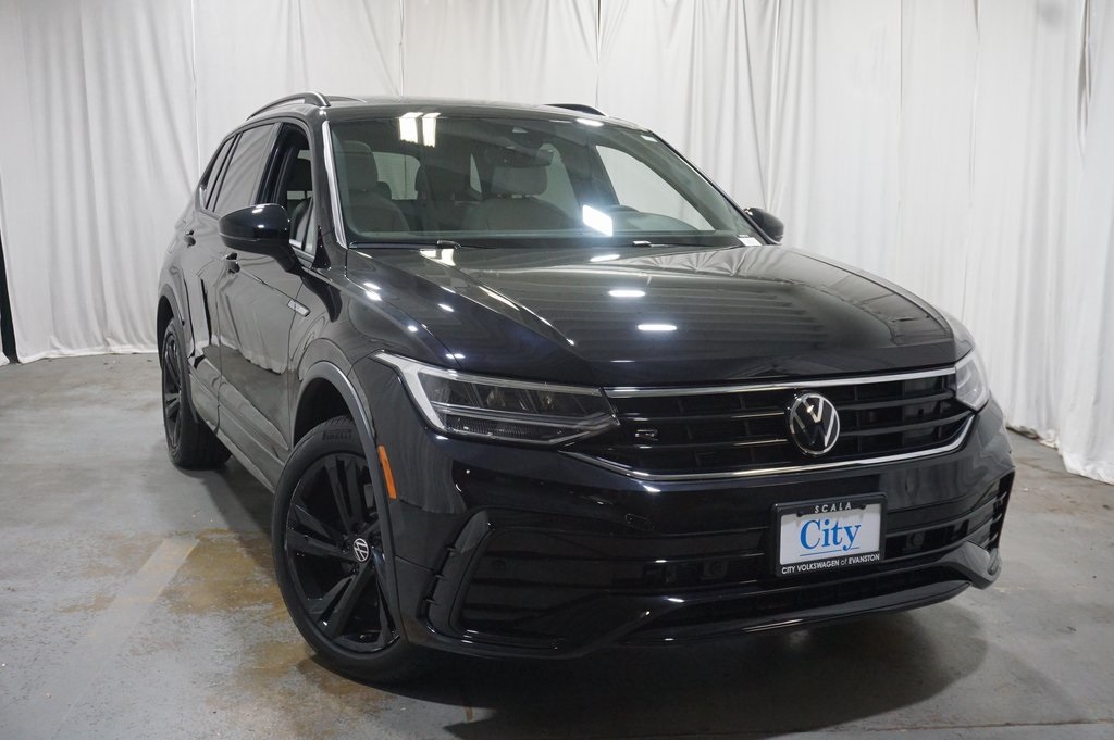 2023 Volkswagen Tiguan SE R-Line Black photo 4