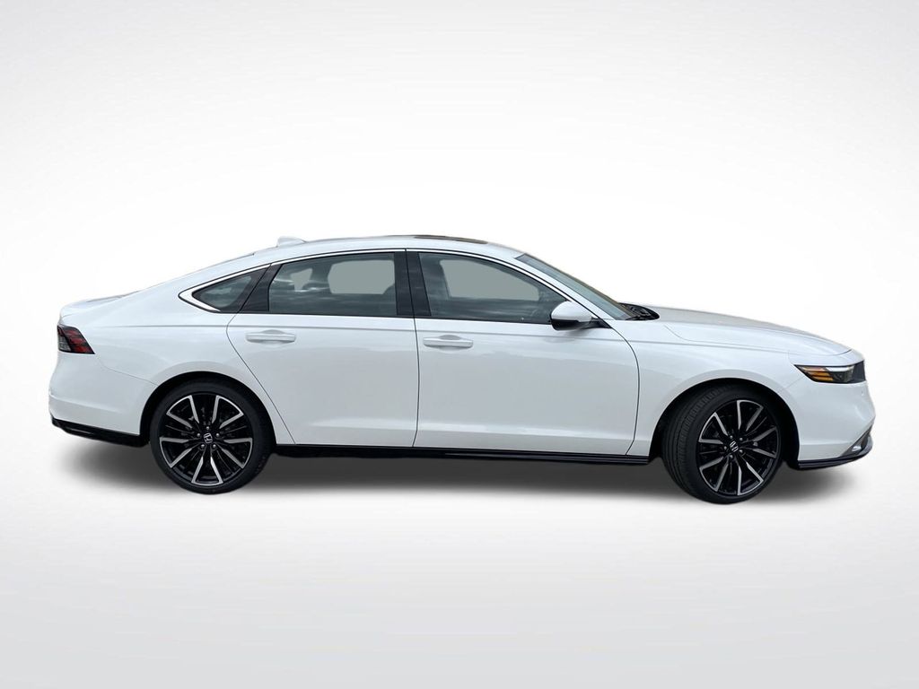 2025 Honda Accord Hybrid Touring photo 2