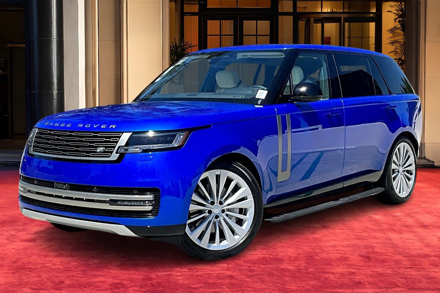 2025 Land Rover Range Rover SE's photo