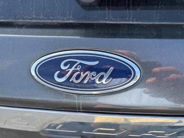 2020 Ford Explorer Limited photo 13