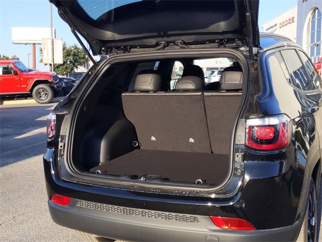 2026 Jeep Compass Latitude photo 24