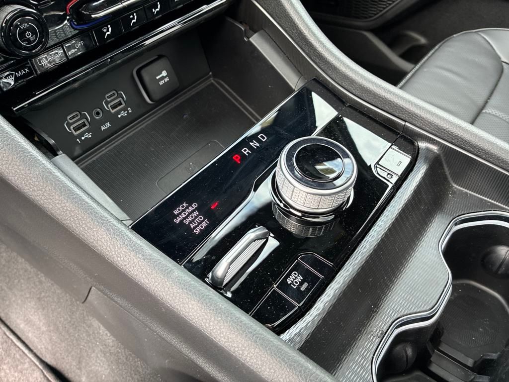 2024 Jeep Cherokee Limited 4xe photo 23