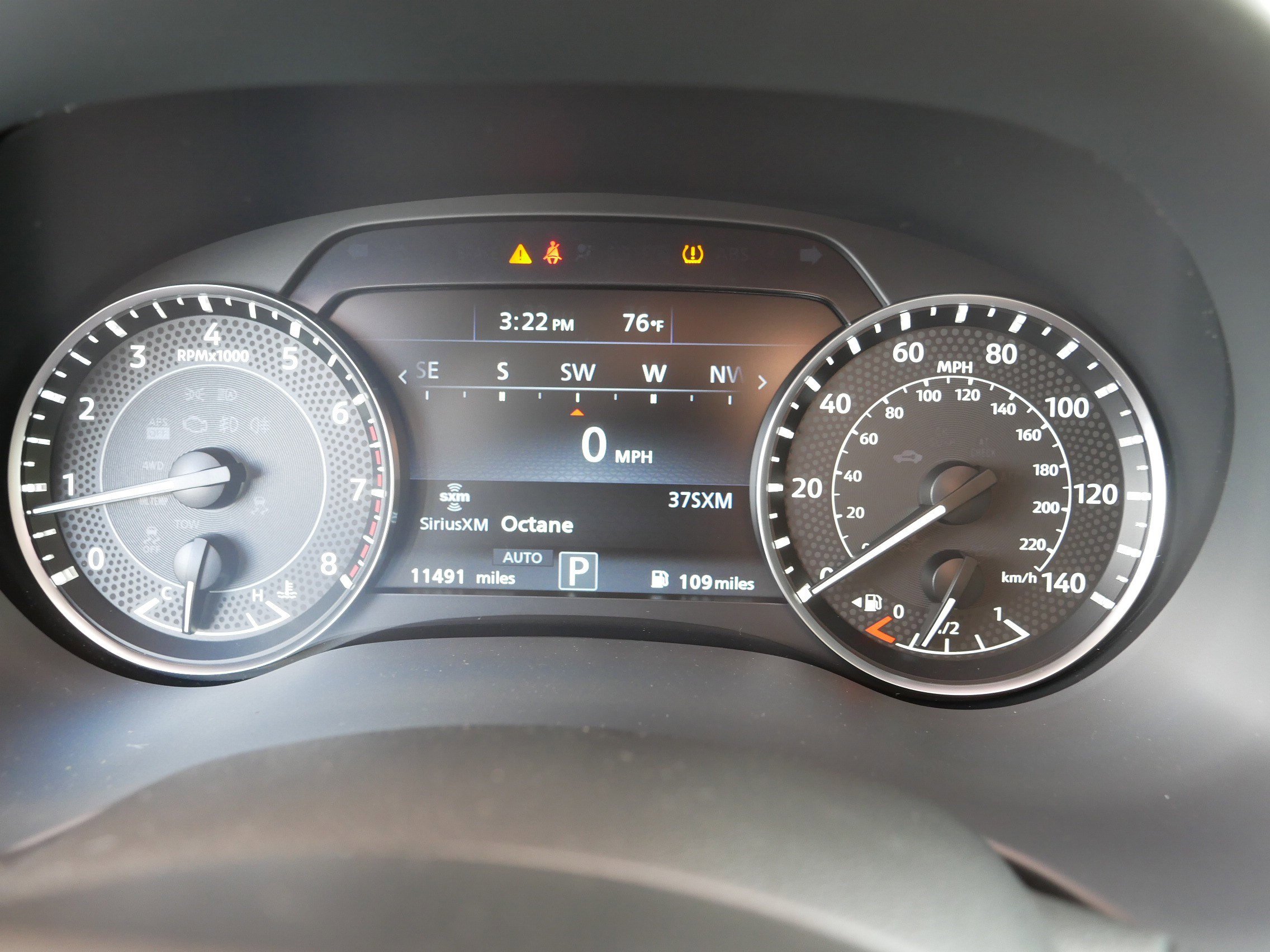 2024 Nissan Armada SL photo 21