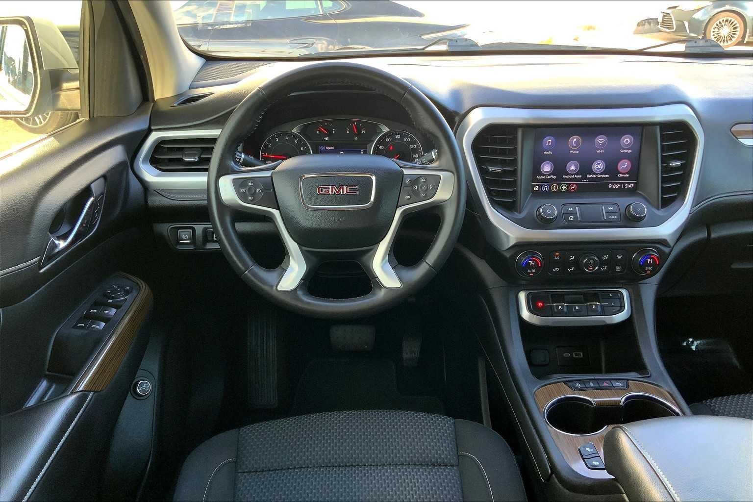 2020 Gmc Acadia SLE photo 3
