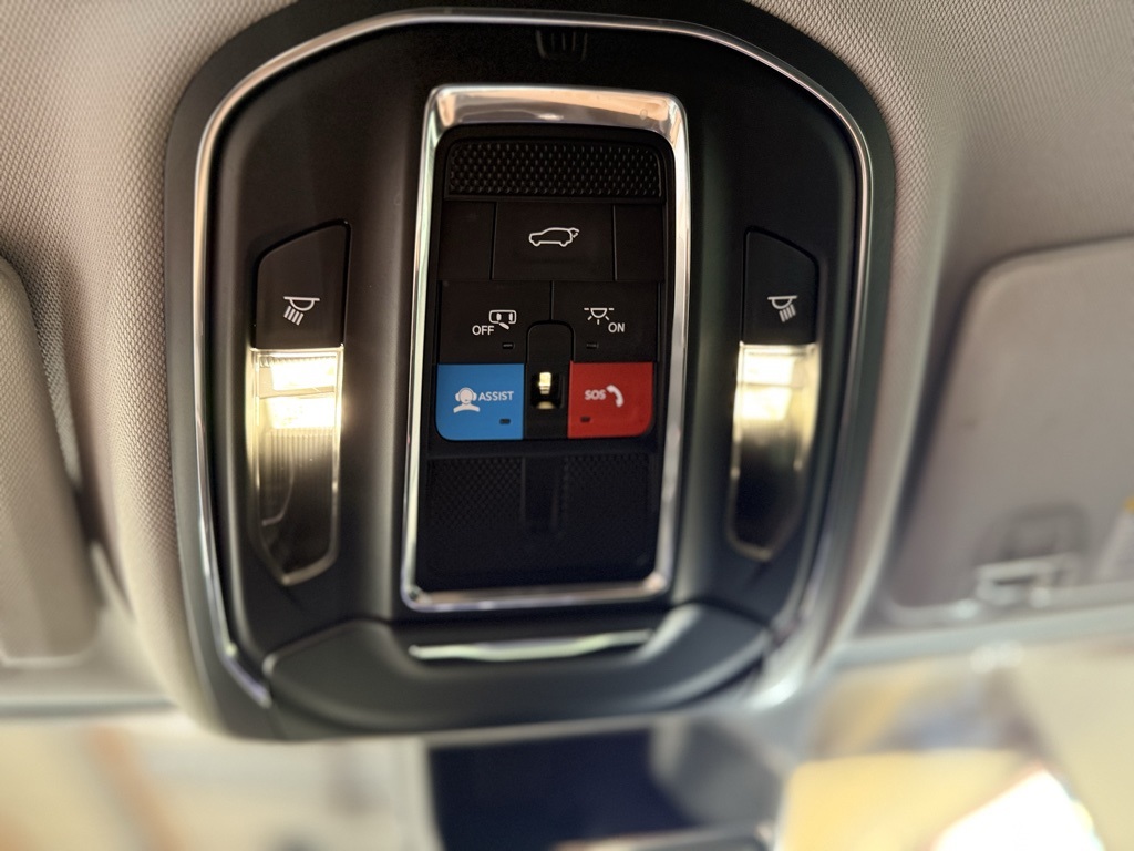 2023 Jeep Grand Cherokee Limited photo 12
