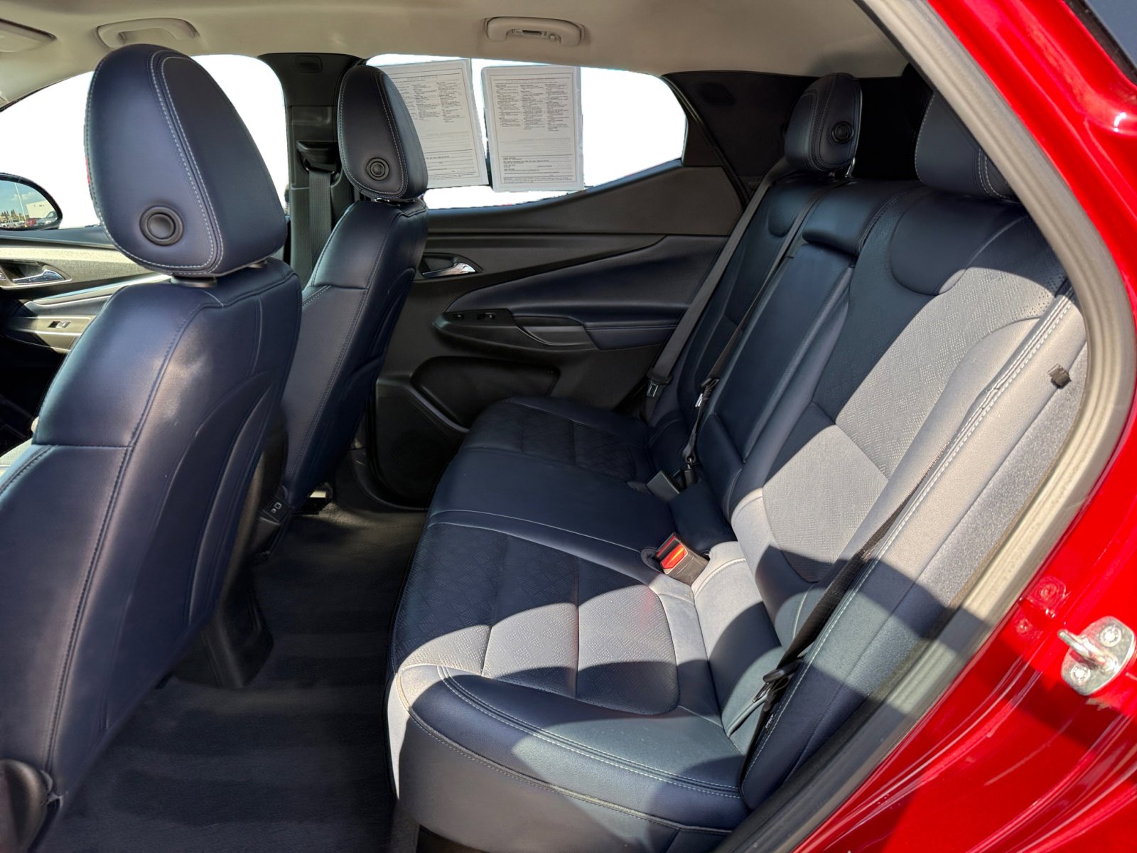 2022 Chevrolet Bolt EUV Premier photo 16