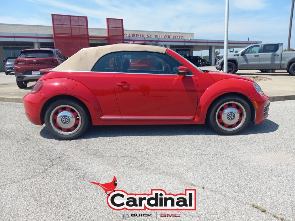 2018 Volkswagen Beetle Convertible S photo 3