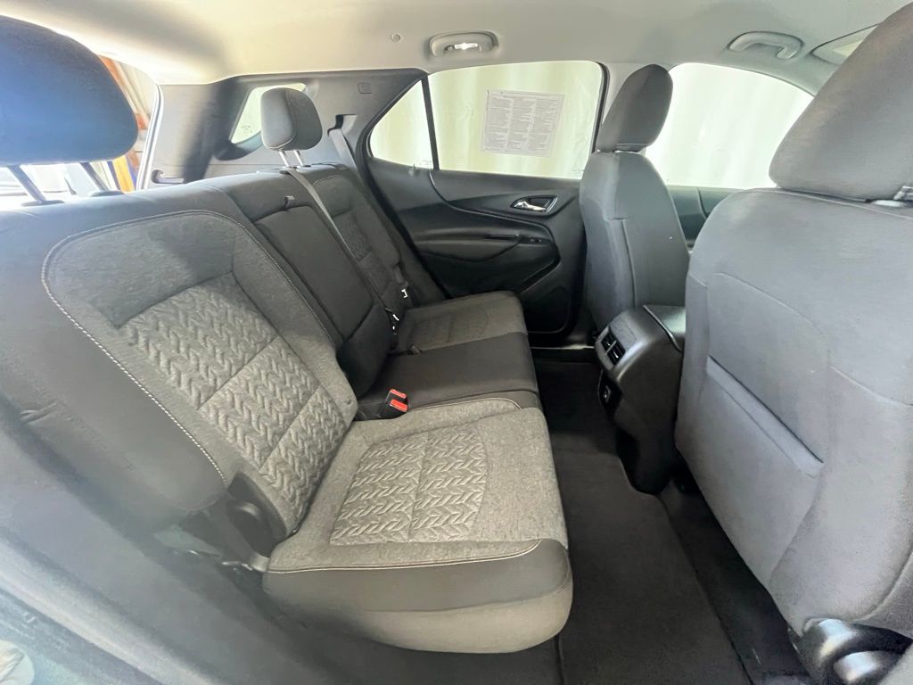2022 Chevrolet Equinox LT photo 23