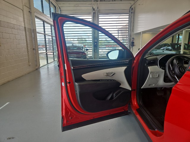 Used 2023 RED Hyundai SEL image 12