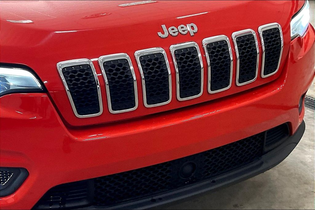 2021 Jeep Cherokee Latitude photo 22