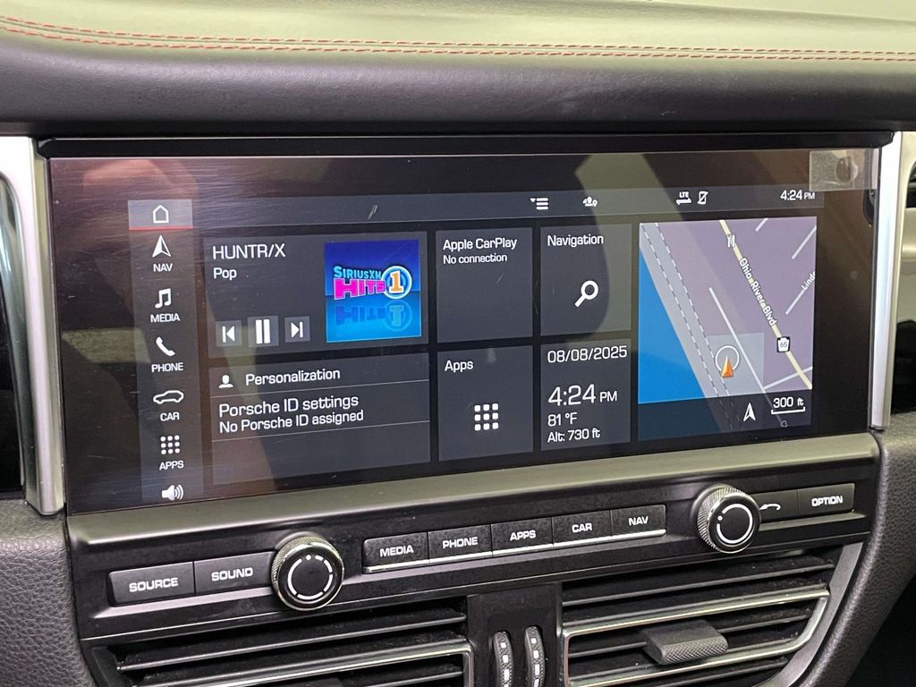 2020 Porsche Macan Base photo 26