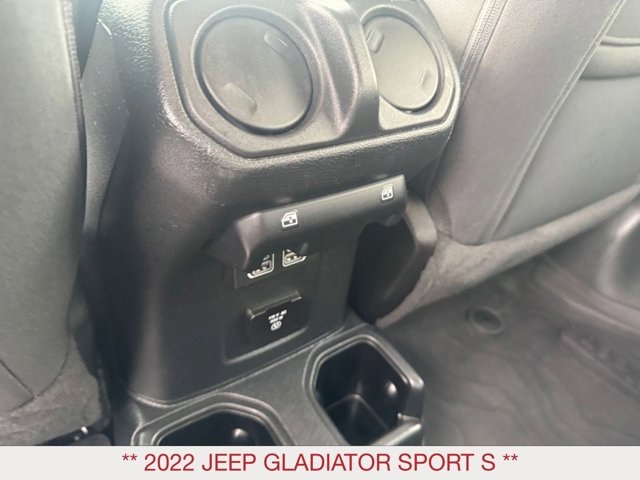 2022 Jeep Gladiator Sport photo 19