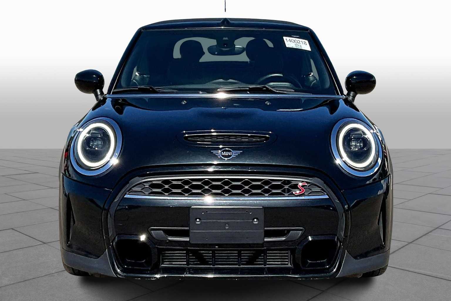 2024 Mini Cooper Convertible S photo 3