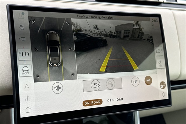 2025 Land Rover Range Rover SE photo 17