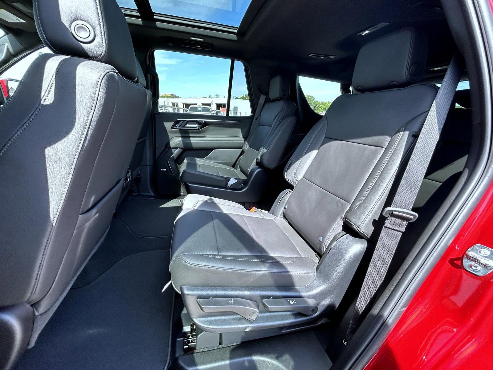 2025 Chevrolet Tahoe Z71 photo 20