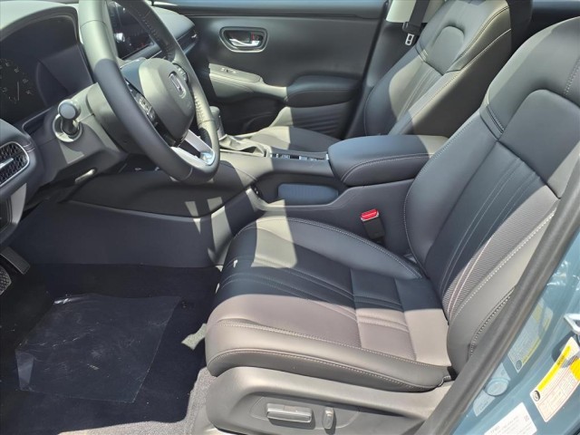 2026 Honda HR-V EX-L photo 13