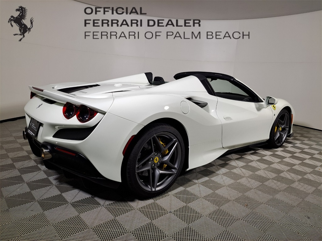 2023 Ferrari F8 Spider Base photo 3