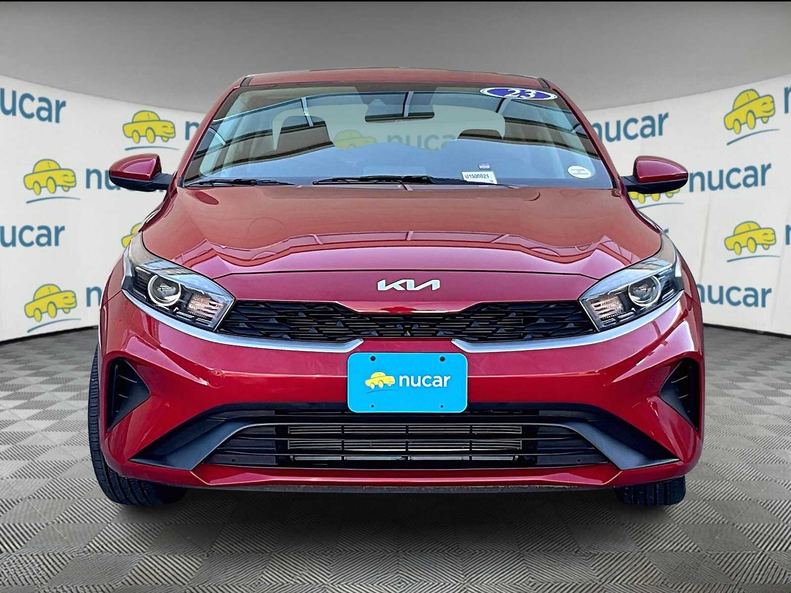 2023 Kia Forte LXS photo 2