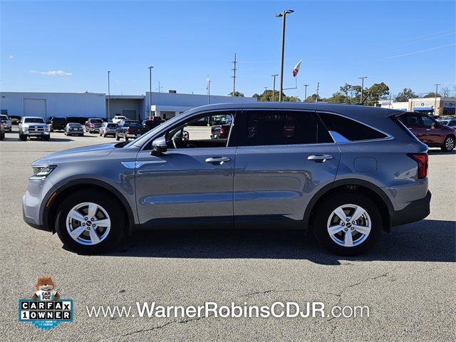 2022 Kia Sorento LX photo 4