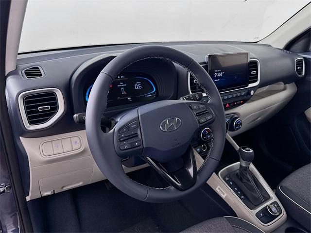 2025 Hyundai Venue Limited photo 11