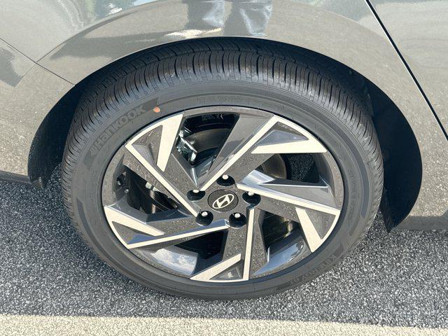 2025 Hyundai Elantra SEL Convenience photo 13