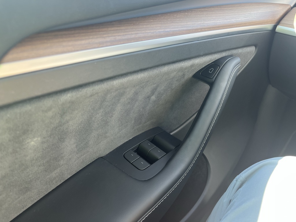 2023 Tesla Model Y Long Range photo 19