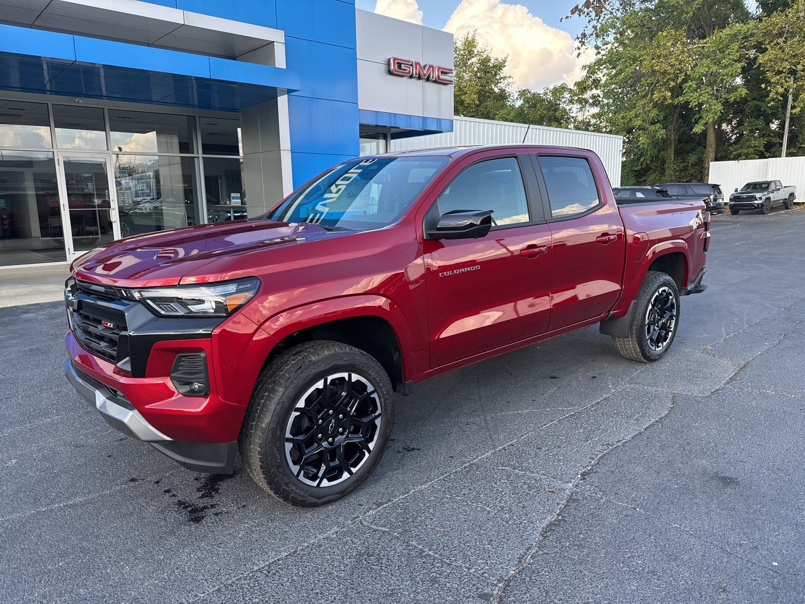 2026 Chevrolet Colorado Z71 photo 2