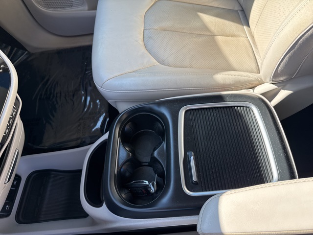 2021 Chrysler Pacifica Touring L photo 19