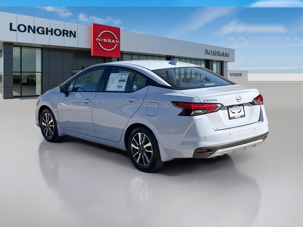 2025 Nissan Versa SV photo 4