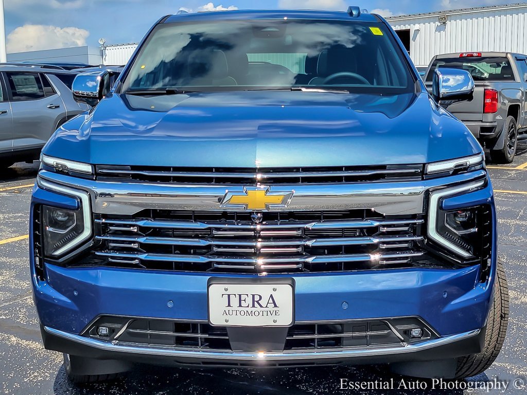 2025 Chevrolet Suburban Premier photo 4