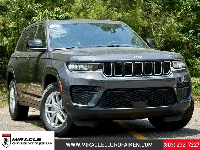 2025 Jeep Grand Cherokee Laredo's photo