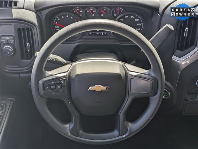 2025 Chevrolet Silverado 1500 Custom photo 4