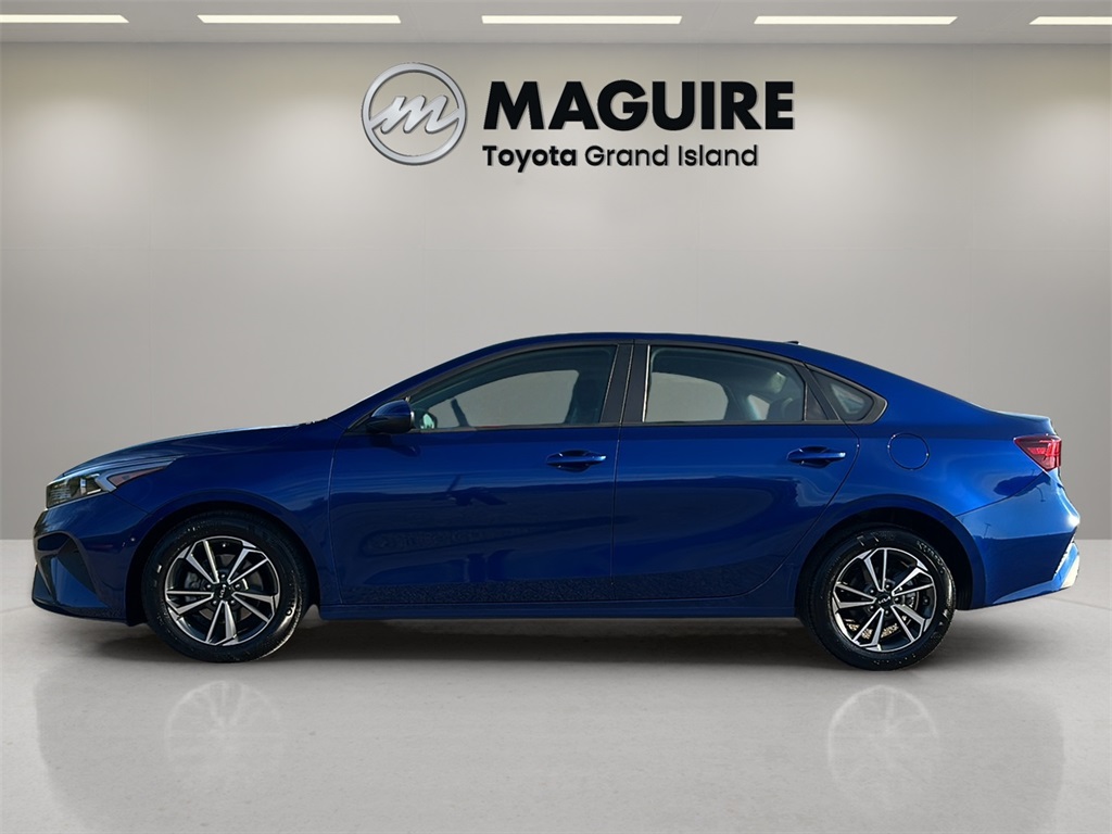 2023 Kia Forte LXS photo 3