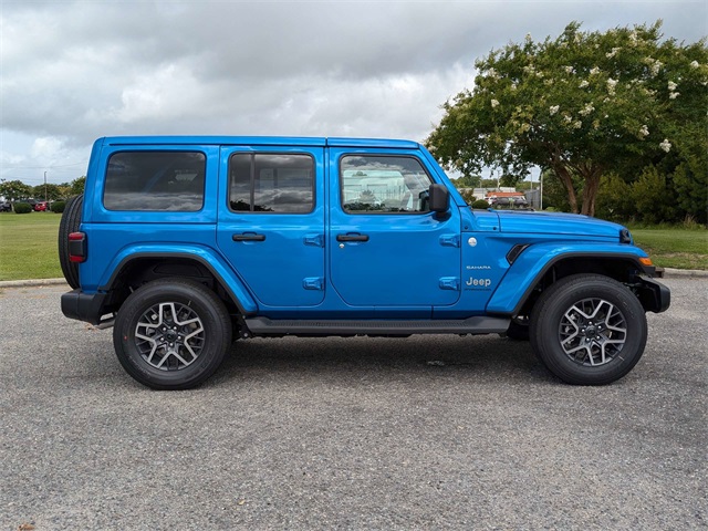 2024 Jeep Wrangler Sahara photo 3