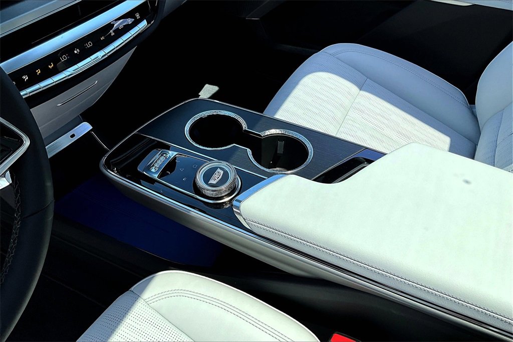 2025 Cadillac Lyriq Sport photo 7