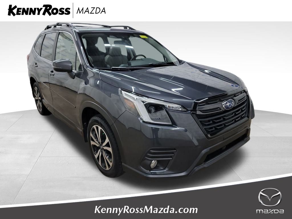 2022 Subaru Forester Limited's photo