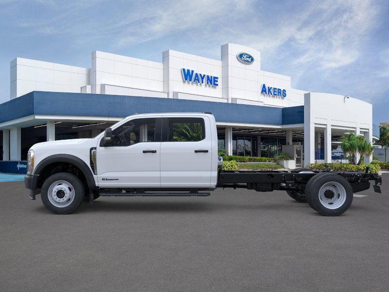 2026 Ford F-550 photo 3