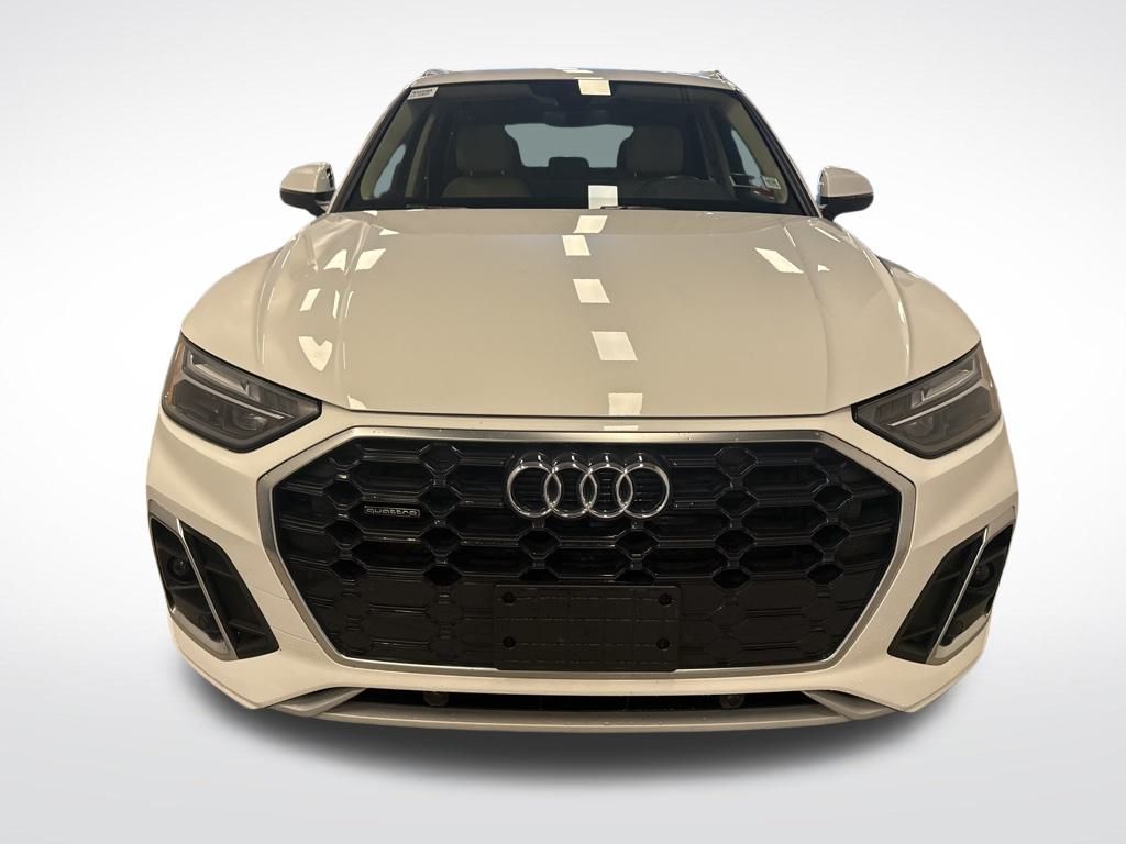 2022 Audi Q5 45 S line Premium photo 2