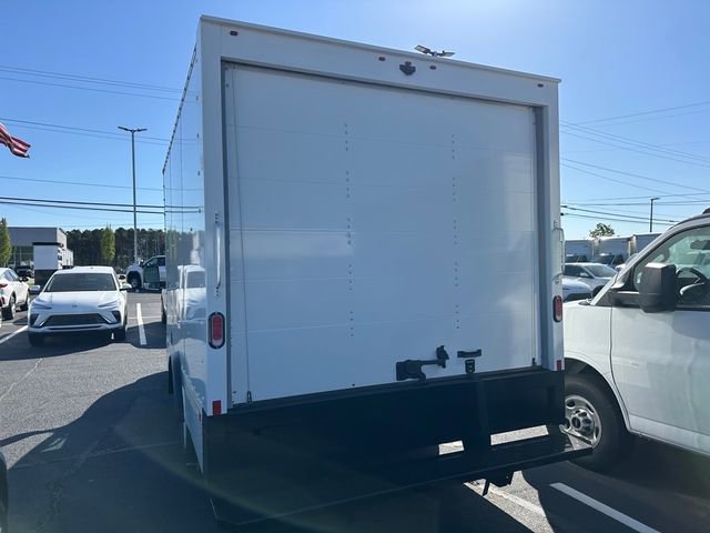 2024 Gmc Savana Cutaway 3500 photo 4
