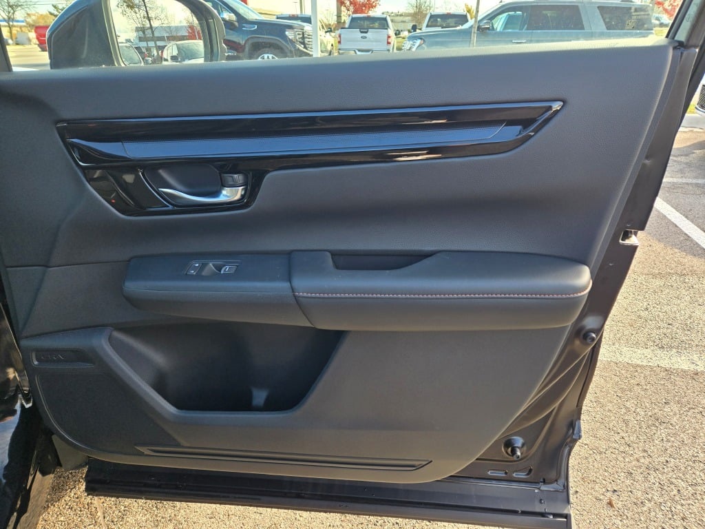 2025 Honda CR-V Hybrid Sport Touring photo 3